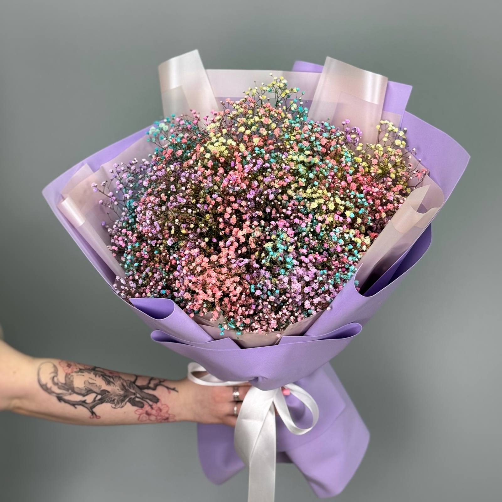 Букет из 15 цветных гипсофил