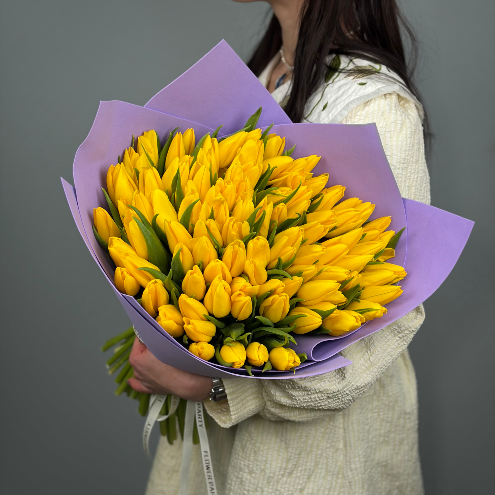 Букет из 71 желтых тюльпанов