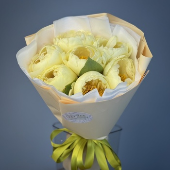 Букет их желтых пионов (7 шт)