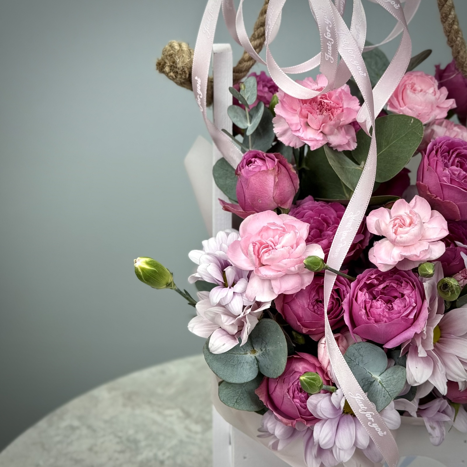 Цветы в ящике Клубника со сливками