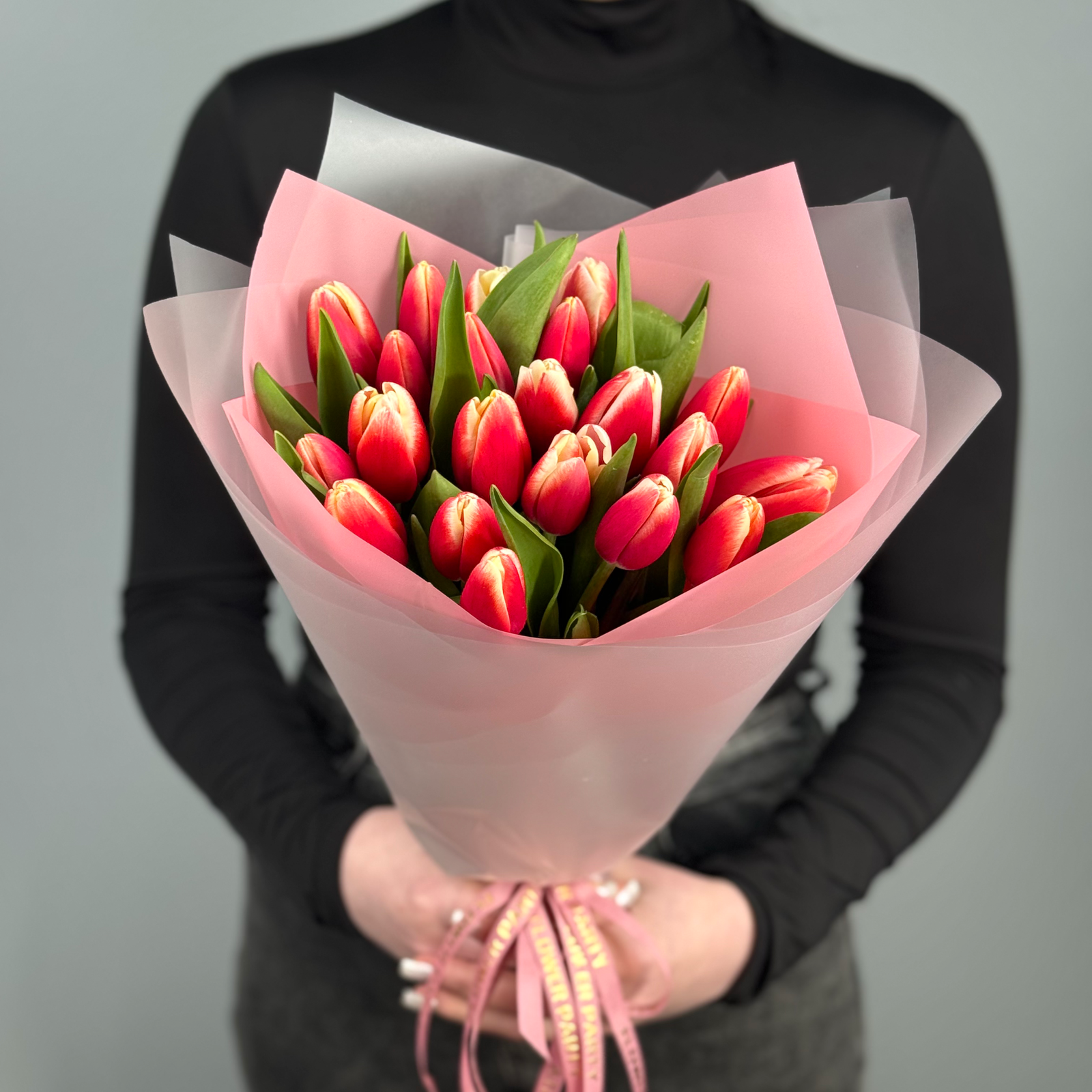 Букет из 21 красных тюльпанов