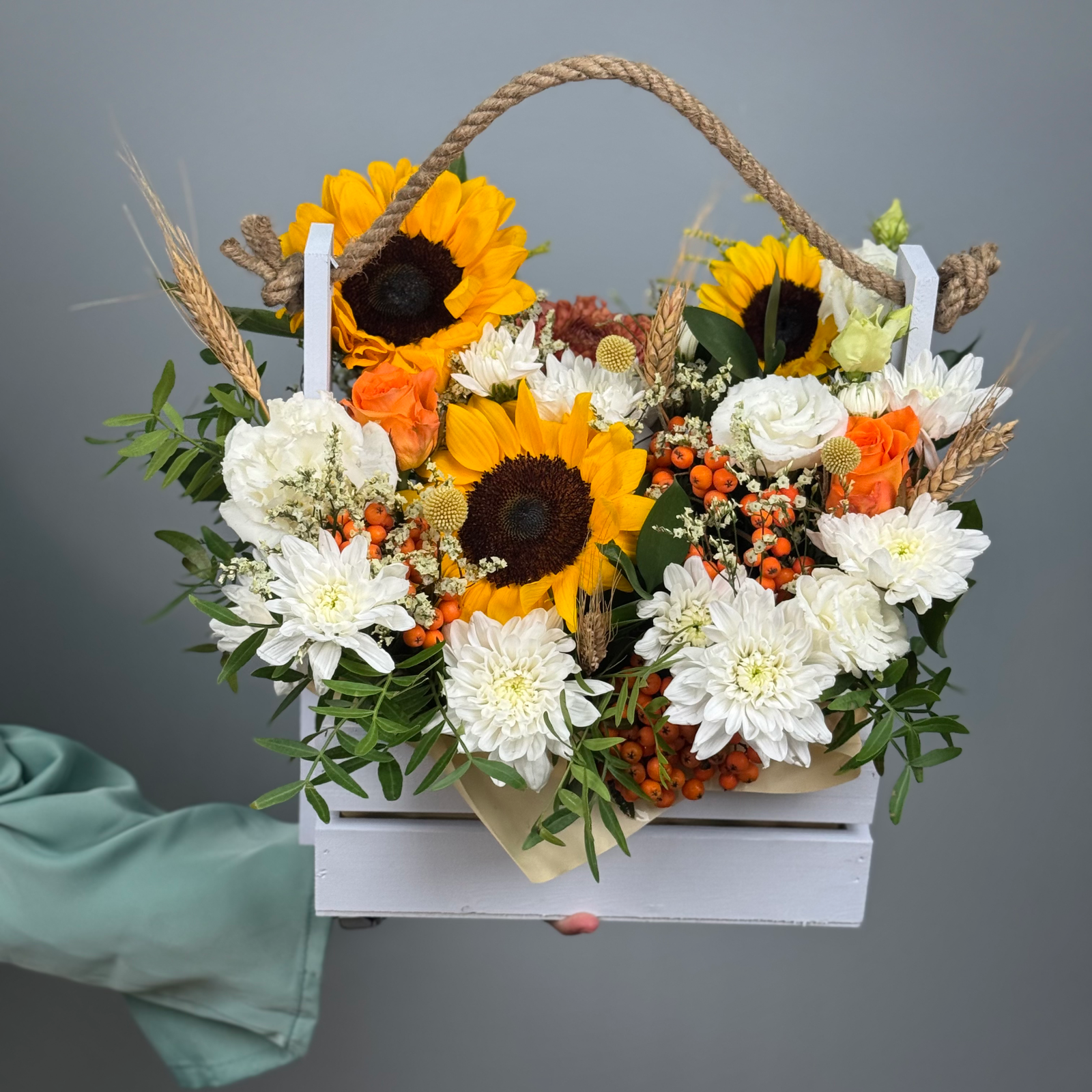 Цветы в ящике Краски лета