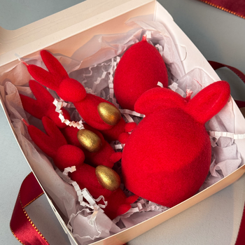 Набор свечей "Пасхальный зайчик" (фигурки кроликов,яйцо) Красный