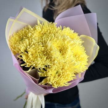 Букет из 7 желтых хризантем