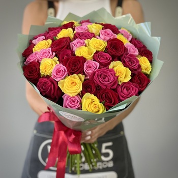 Букет из 151 яркой розы 50 см