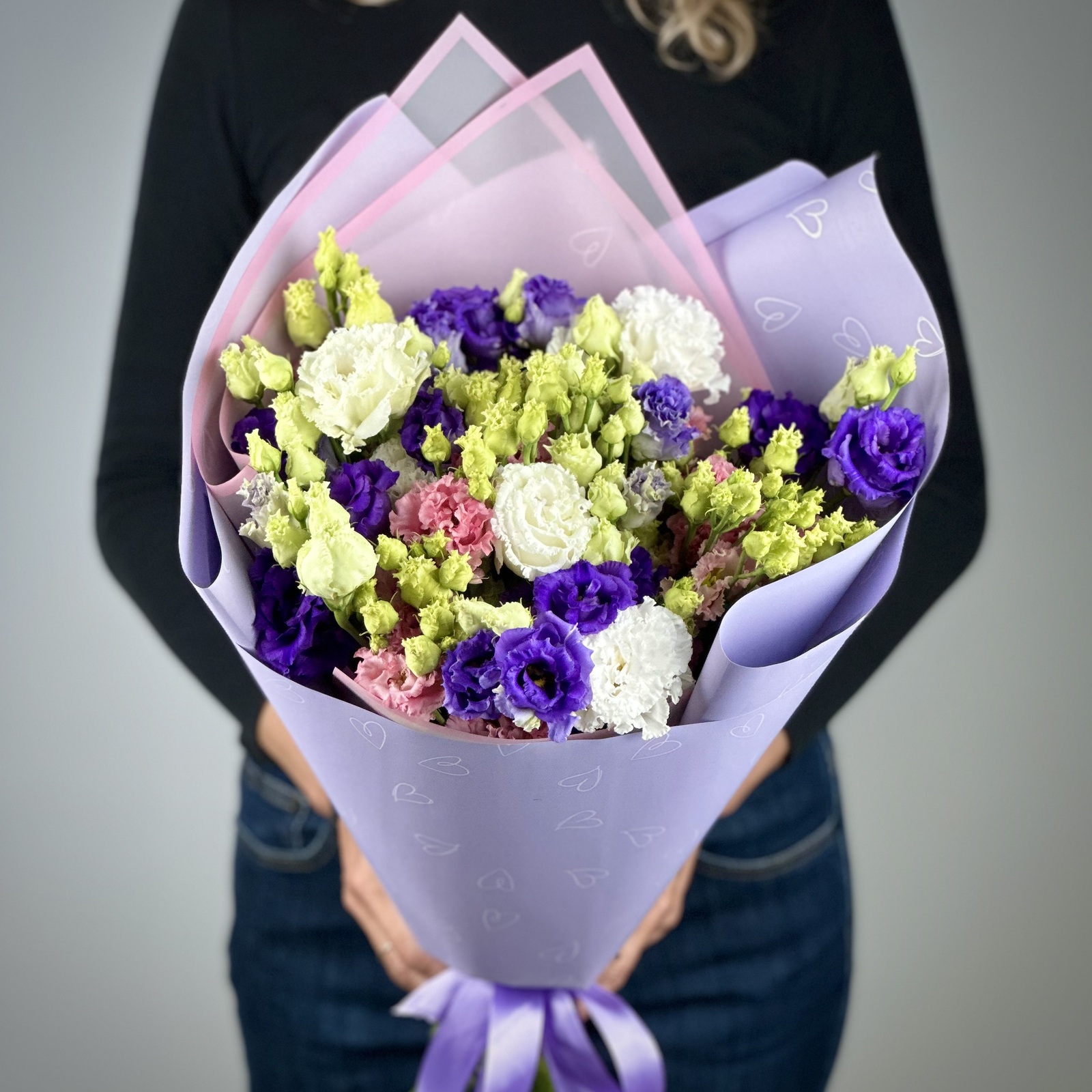 Букет из 15 лизиантусов микс