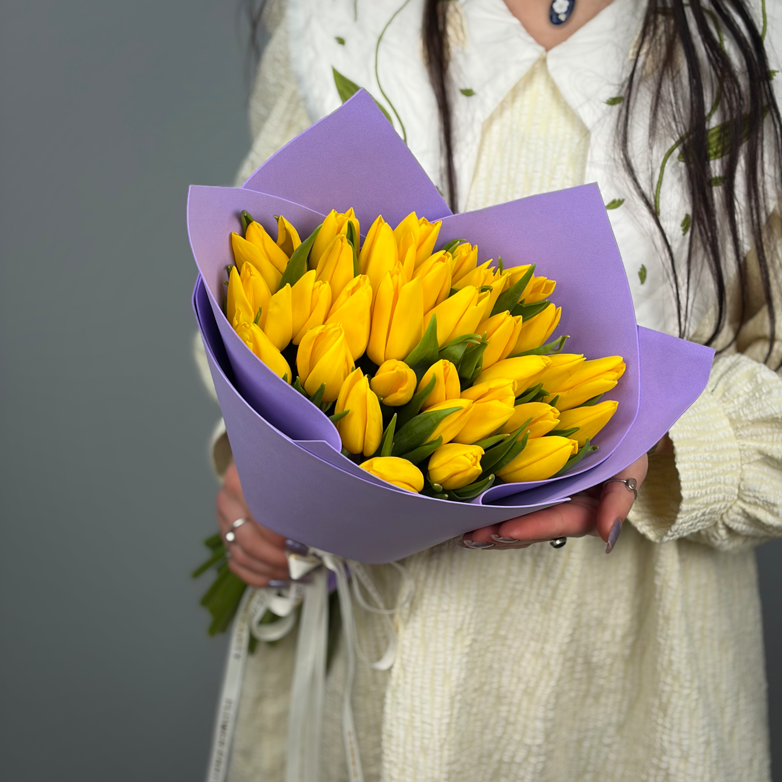 Букет из 31 желтых тюльпанов