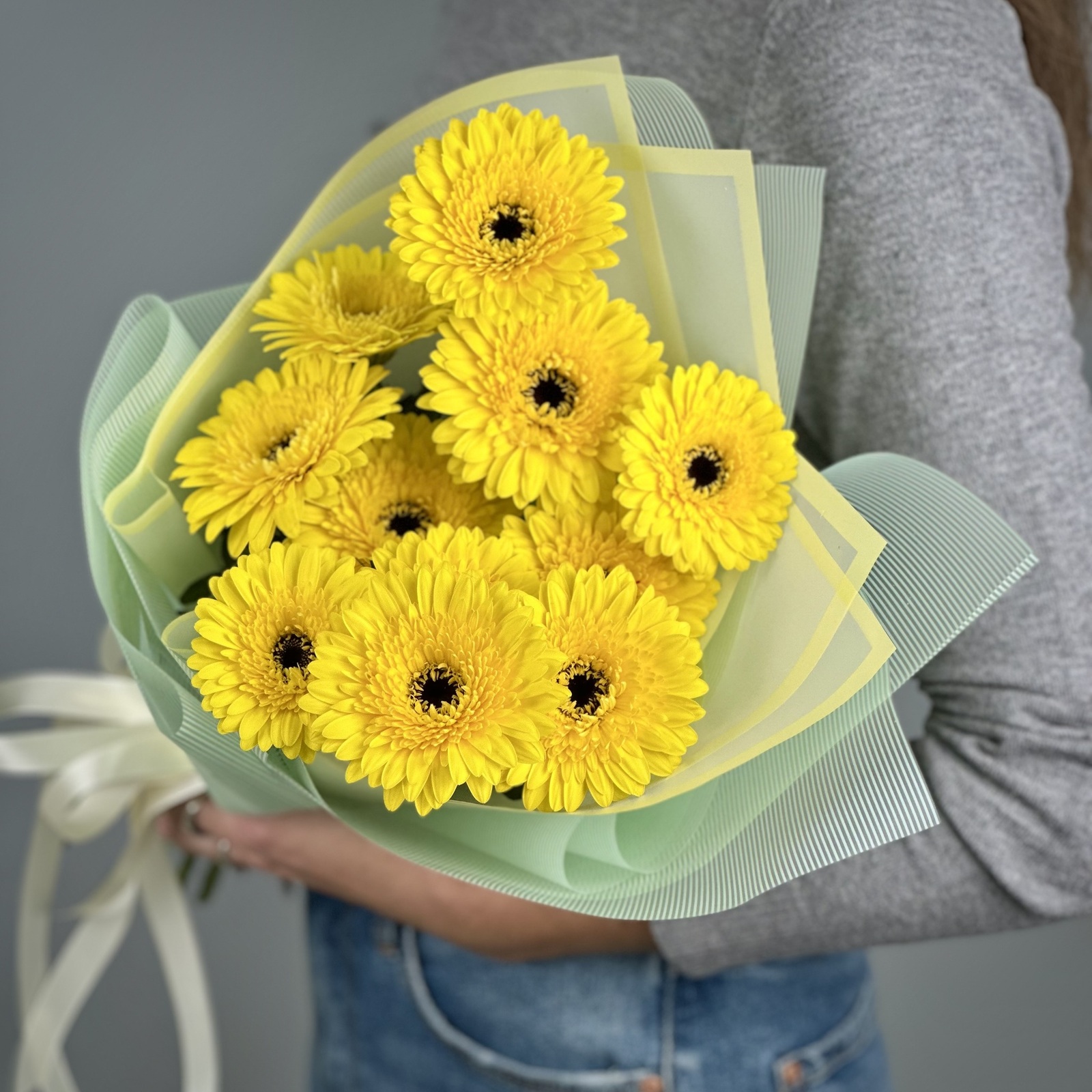 Букет из 11 желтых гербер