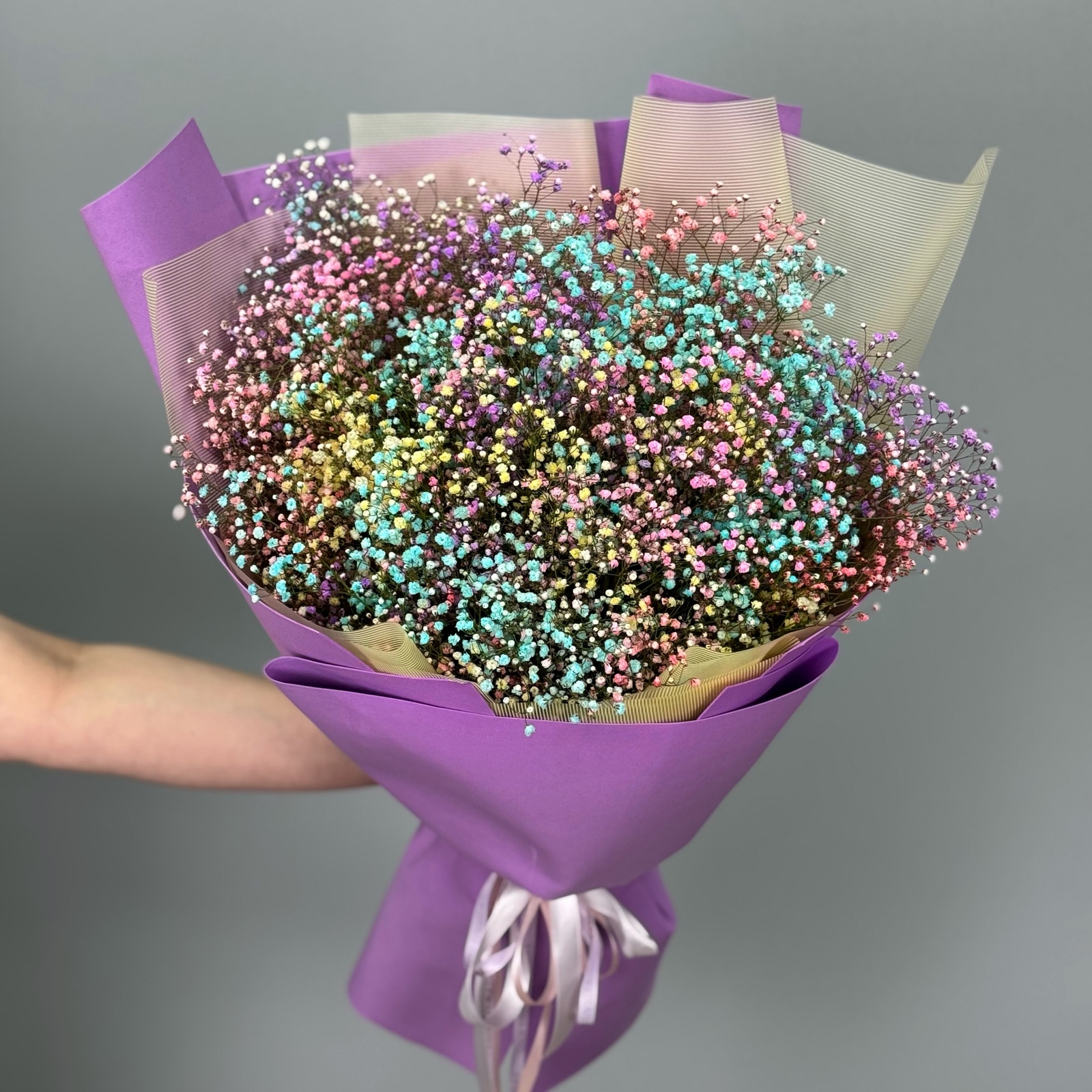 Букет из 25 цветных гипсофил