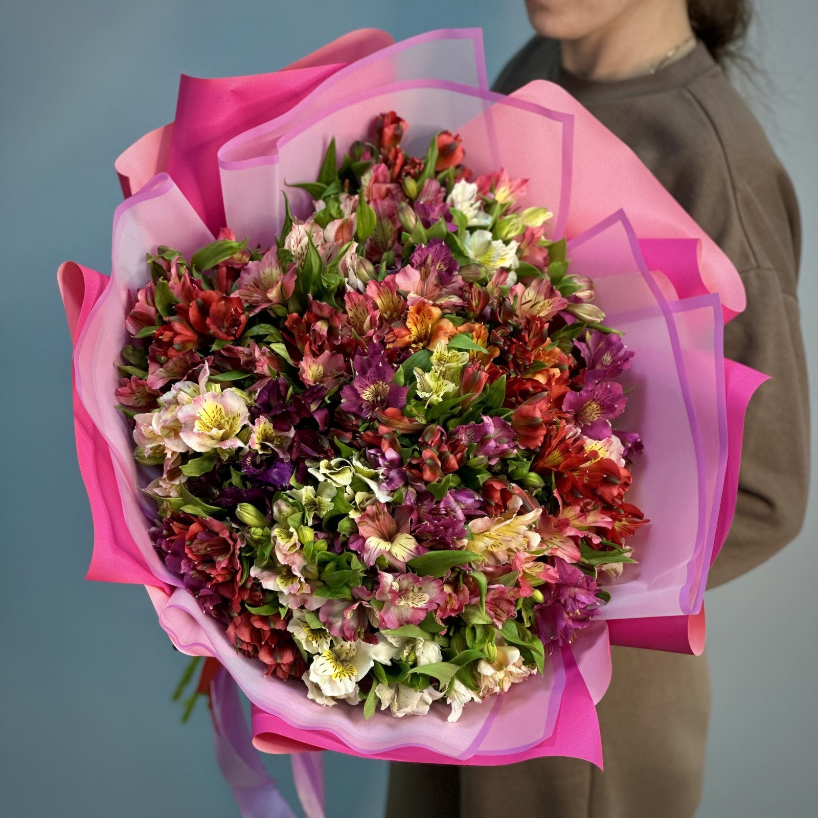 Букет из 51 альстромерий микс