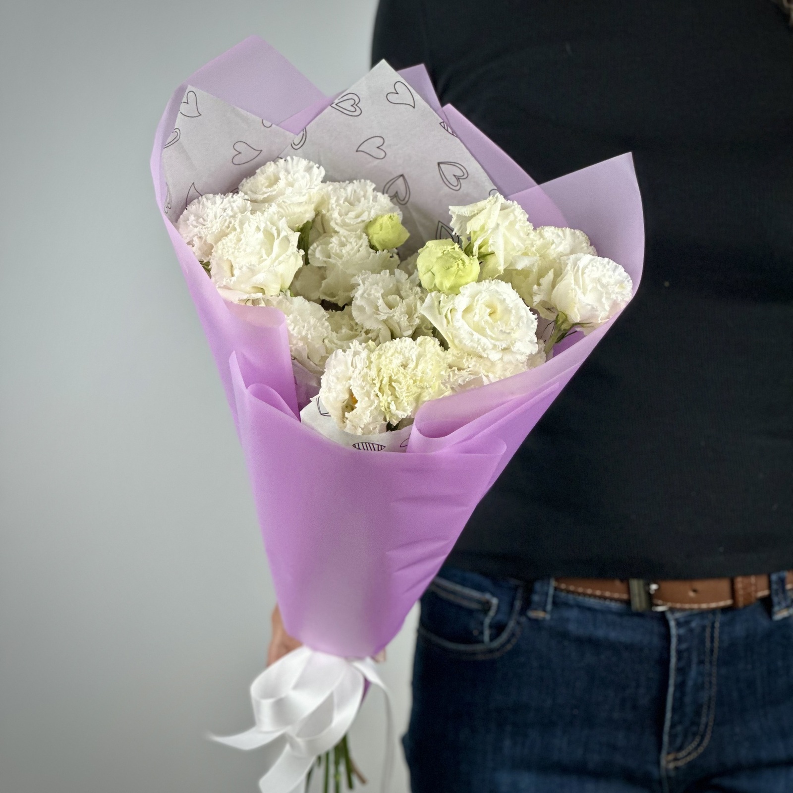 Букет из 9 белых лизиантусов