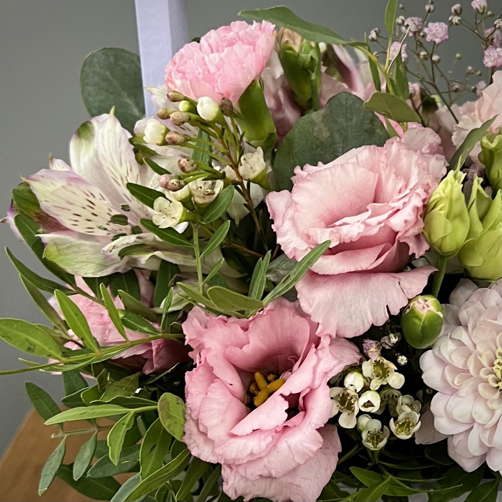 Цветы в ящике Дюймовочка