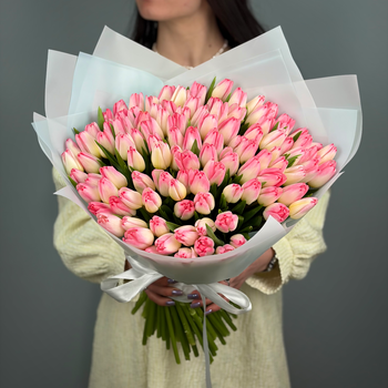 Букет из 101 розовых тюльпанов