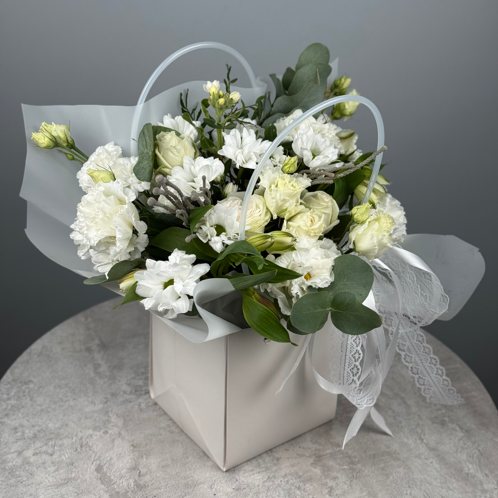 Цветы в коробке Ледяная нежность