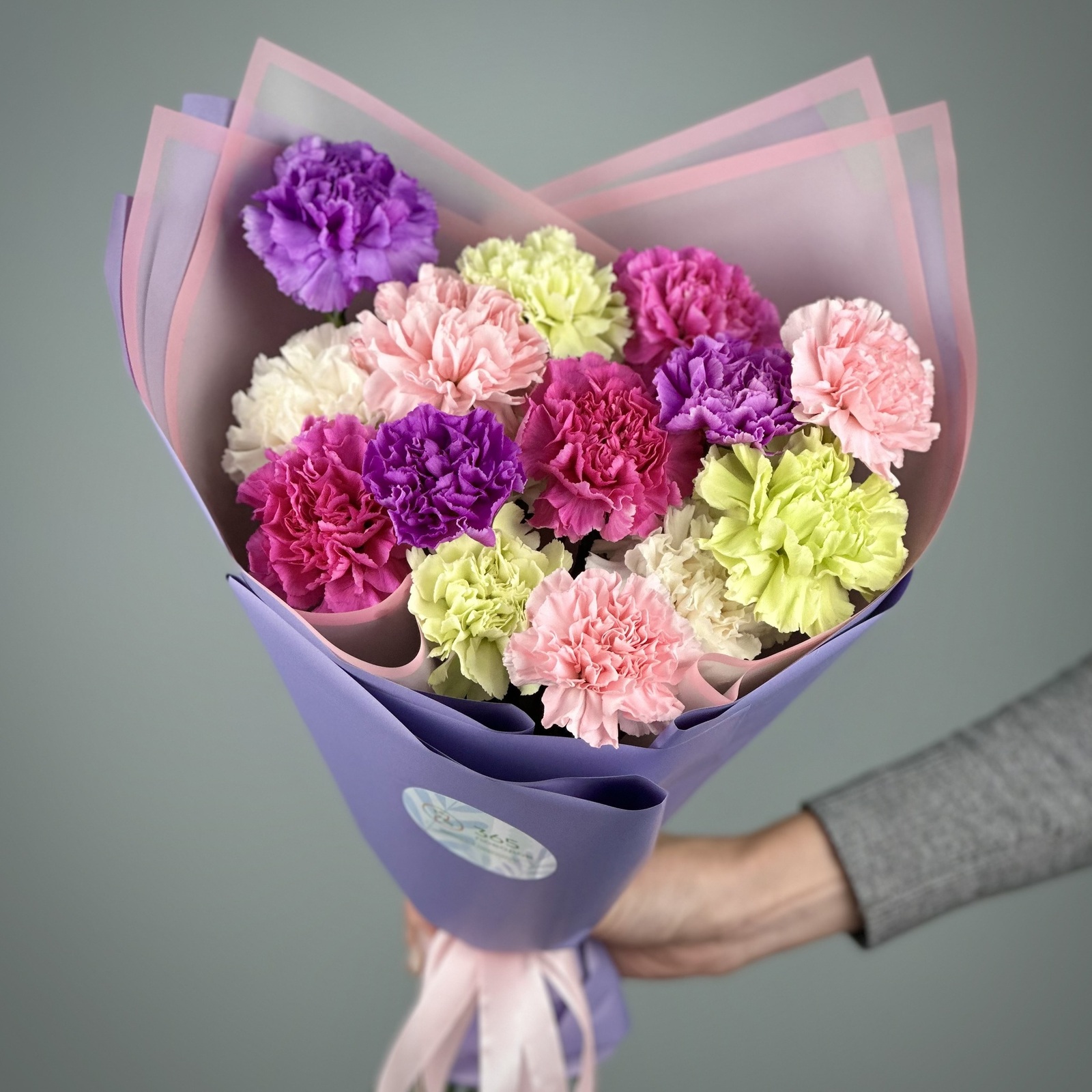 Букет из 15 гвоздик микс