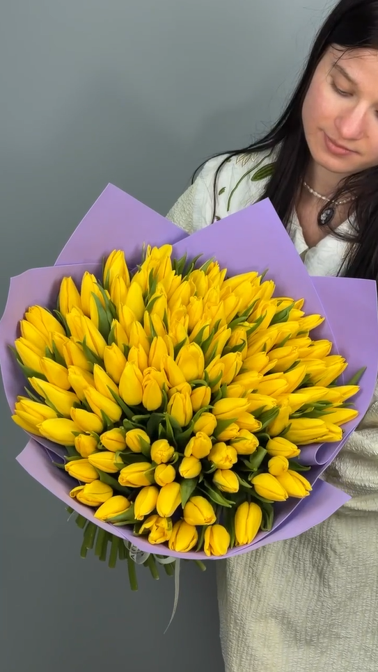 Букет из 101 желтых тюльпанов