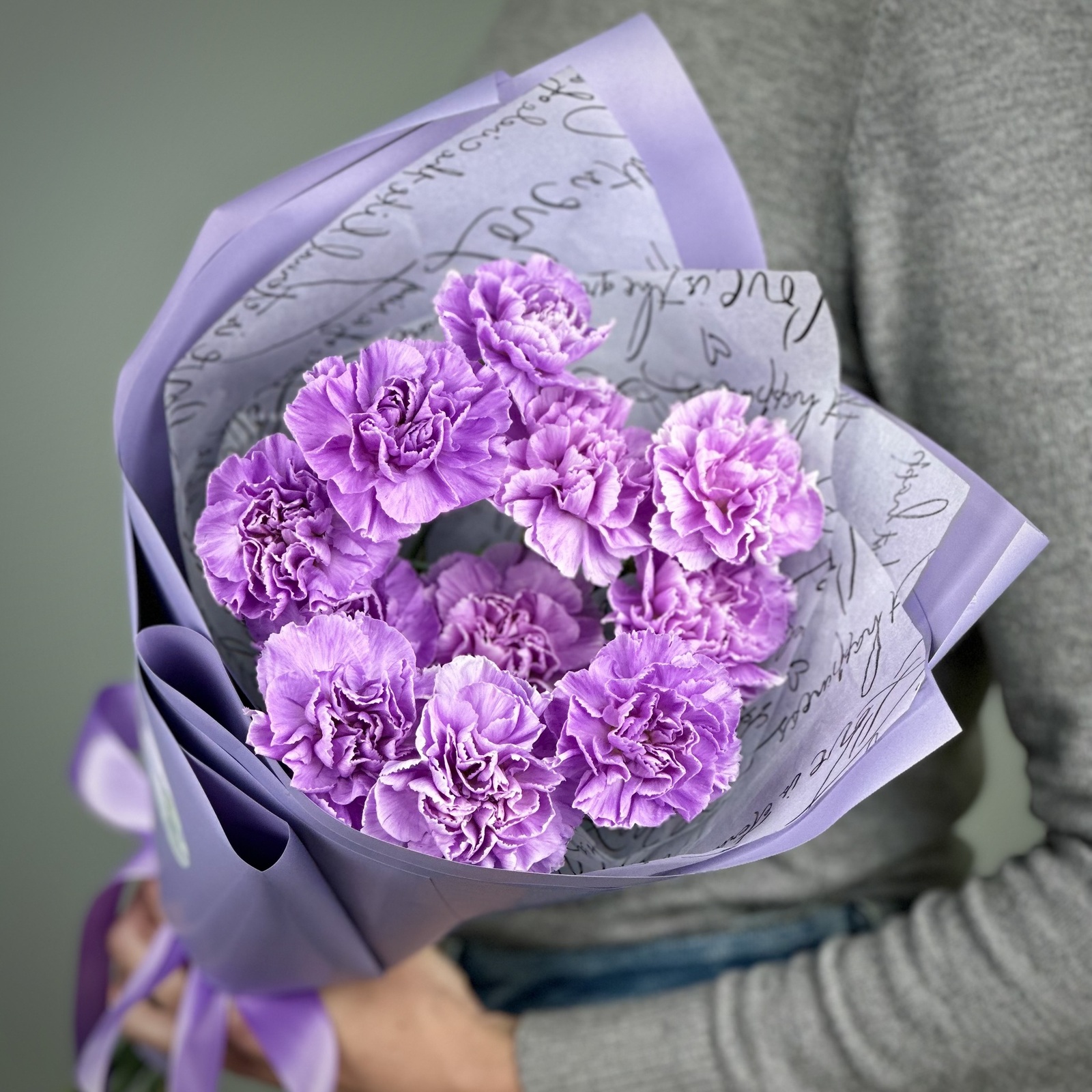 Букет из 11 сиреневых гвоздик