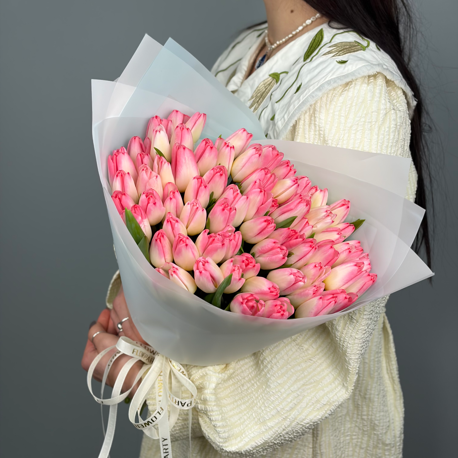 Букет из 71 розовых тюльпанов