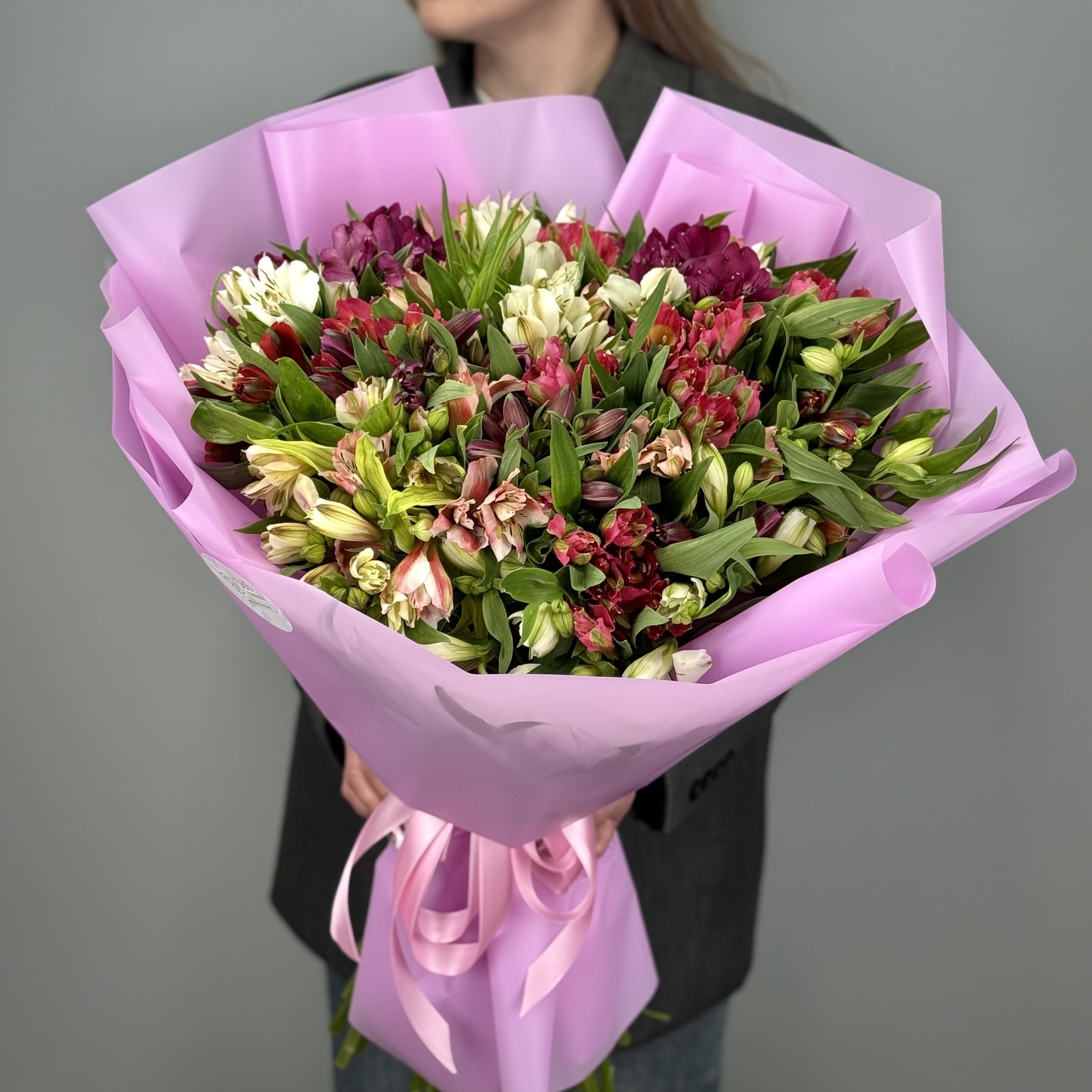 Букет из 41 альстромерий микс